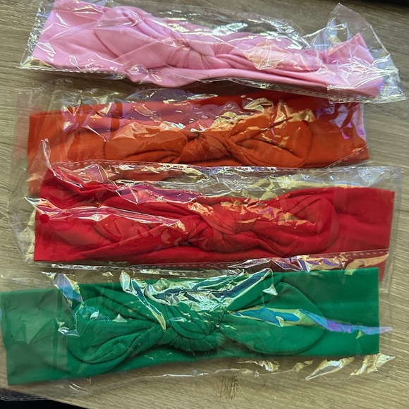 NIP Set of 4 colorful Bow  headbands - Picture 1 of 3
